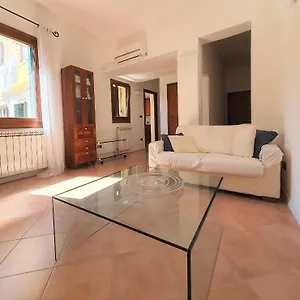 https://ca-leo.hotelinveneto.com