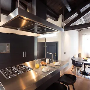 https://amazing-modern-design-home-campo-dei-mori-wifi.hotelinveneto.com
