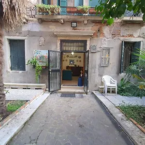 https://residenza-oleandro-rosa.hotelinveneto.com