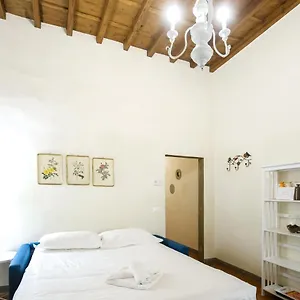 https://roomy-and-elegant-apartment-by-piazza-pitti.it-tuscanyhotel.com